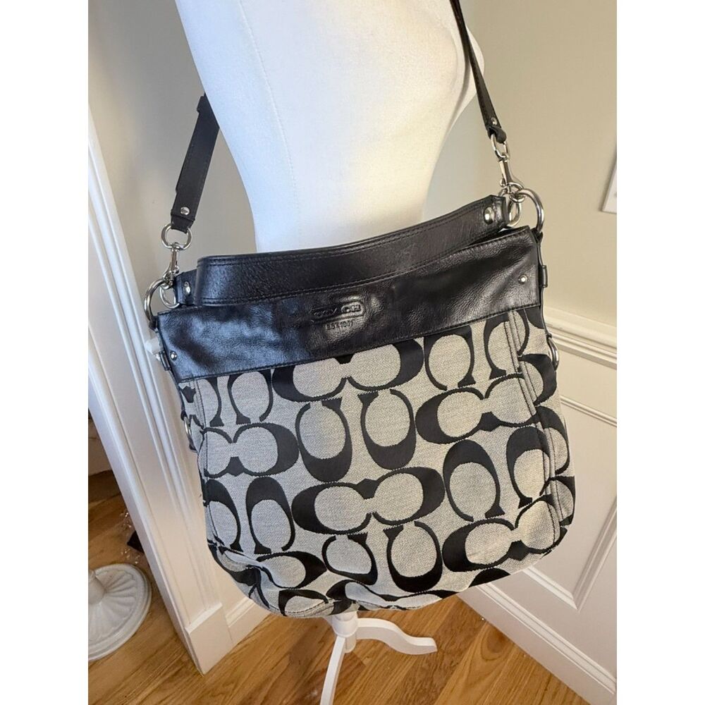 Coach Women's Signature Jacquard Hobo Shoulder Bag Black Gray Leather Y2K